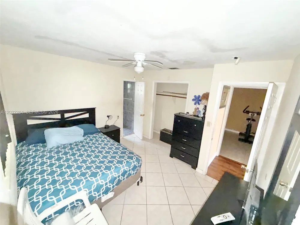 997 NW 116th St Miami, FL 33168
