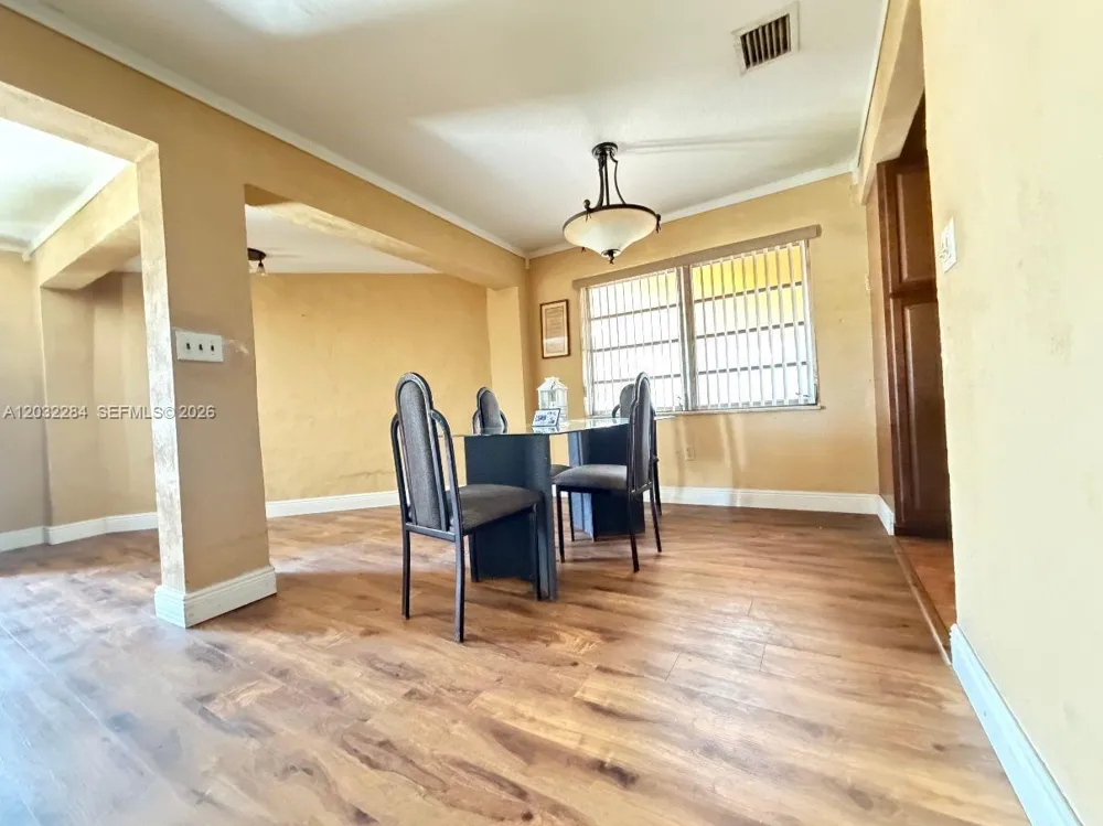 997 NW 116th St Miami, FL 33168