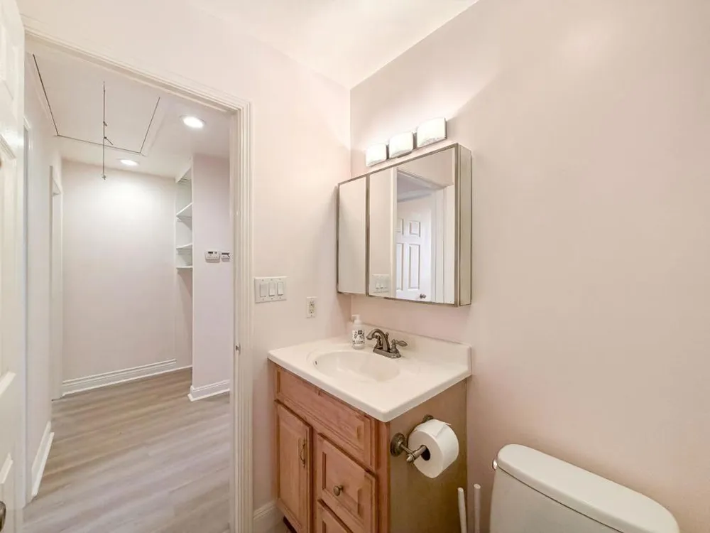 1290 De Solo Drive Pacifica, CA 94044