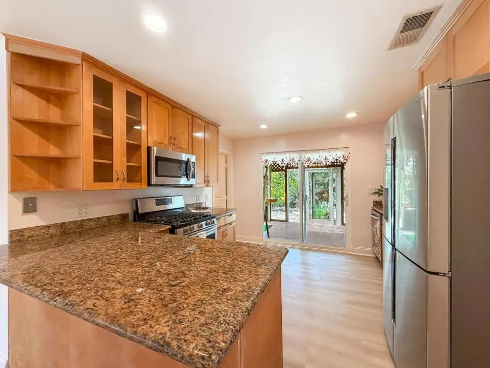 1290 De Solo Drive Pacifica, CA 94044