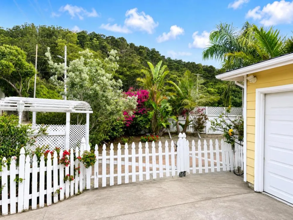 1290 De Solo Drive Pacifica, CA 94044