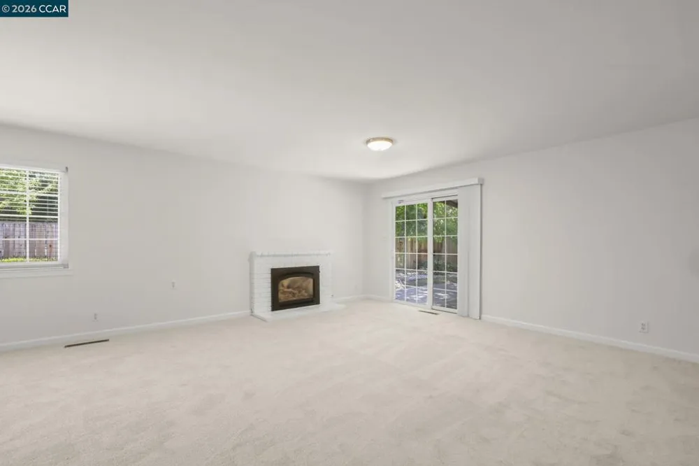 11 Xavier Pl Clayton, CA 94517