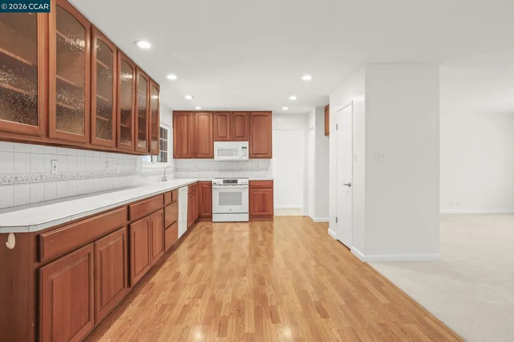 11 Xavier Pl Clayton, CA 94517