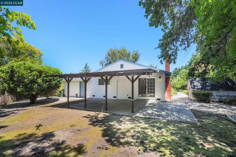 11 Xavier Pl Clayton, CA 94517