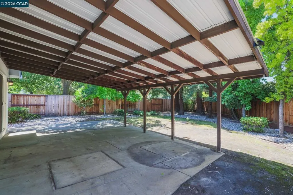 11 Xavier Pl Clayton, CA 94517