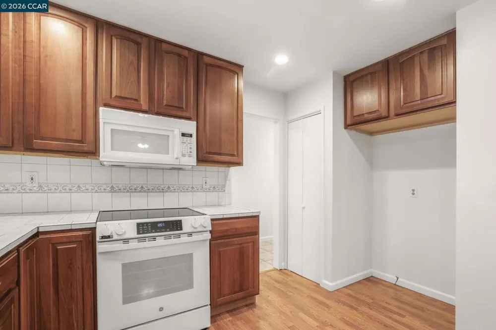 11 Xavier Pl Clayton, CA 94517