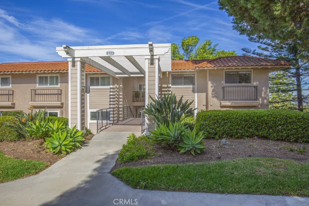 3123 Via Serena #C Laguna Woods, CA 92637