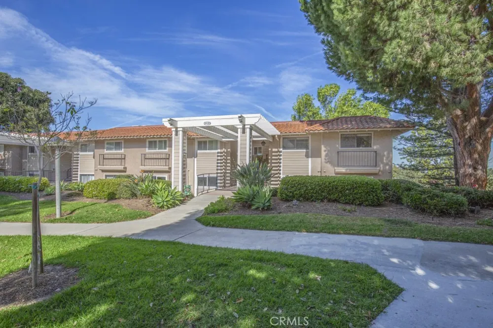 3123 Via Serena #C Laguna Woods, CA 92637