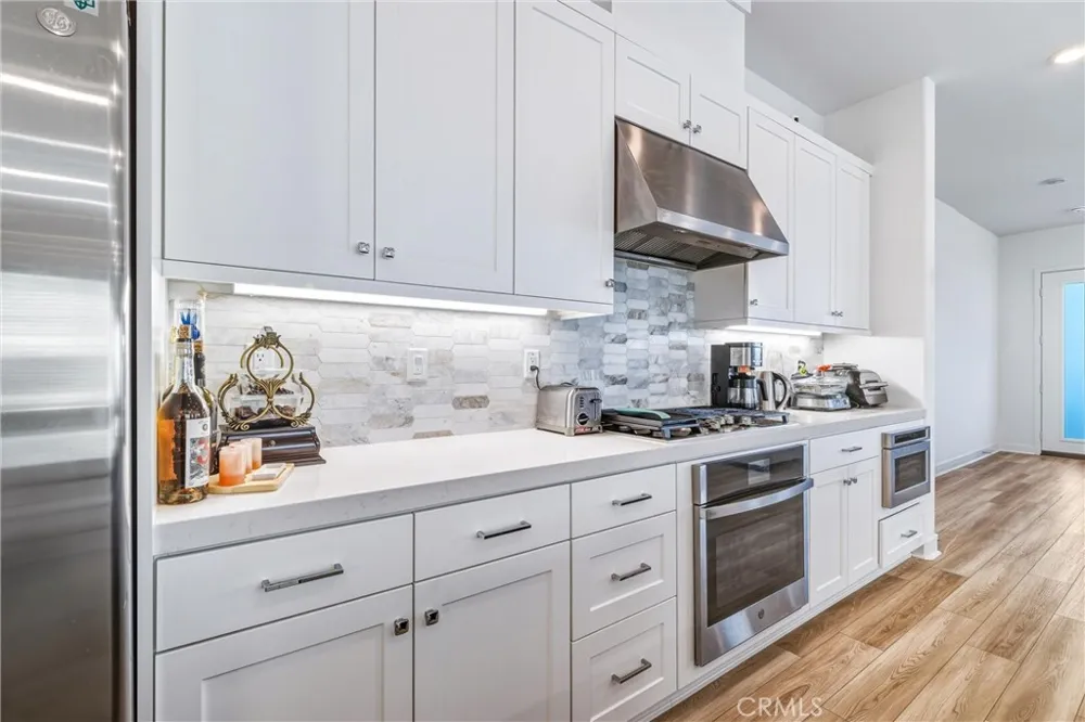 26767 Laurel Mountain Loop Valencia, CA 91381