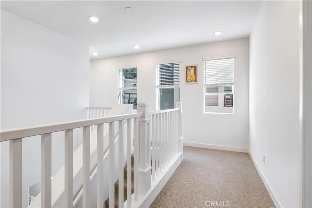 26767 Laurel Mountain Loop Valencia, CA 91381