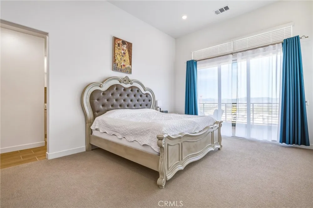 26767 Laurel Mountain Loop Valencia, CA 91381