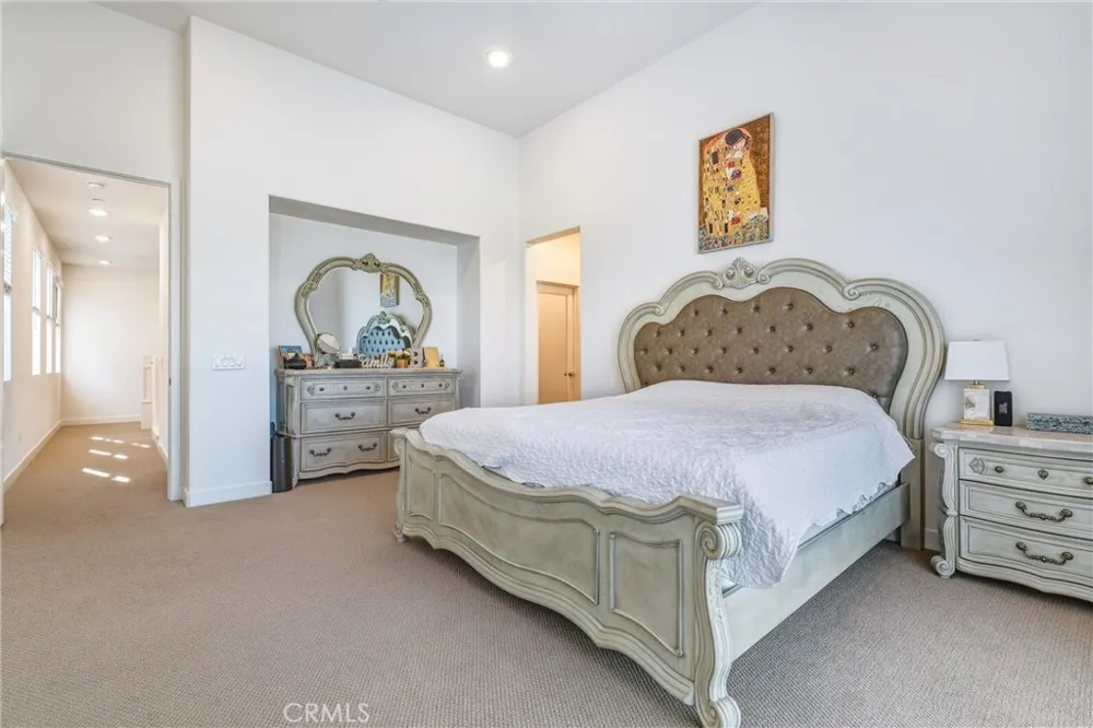 26767 Laurel Mountain Loop Valencia, CA 91381