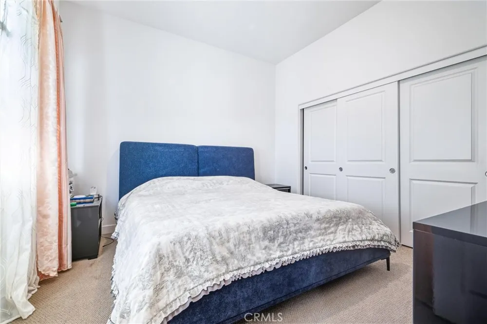 26767 Laurel Mountain Loop Valencia, CA 91381