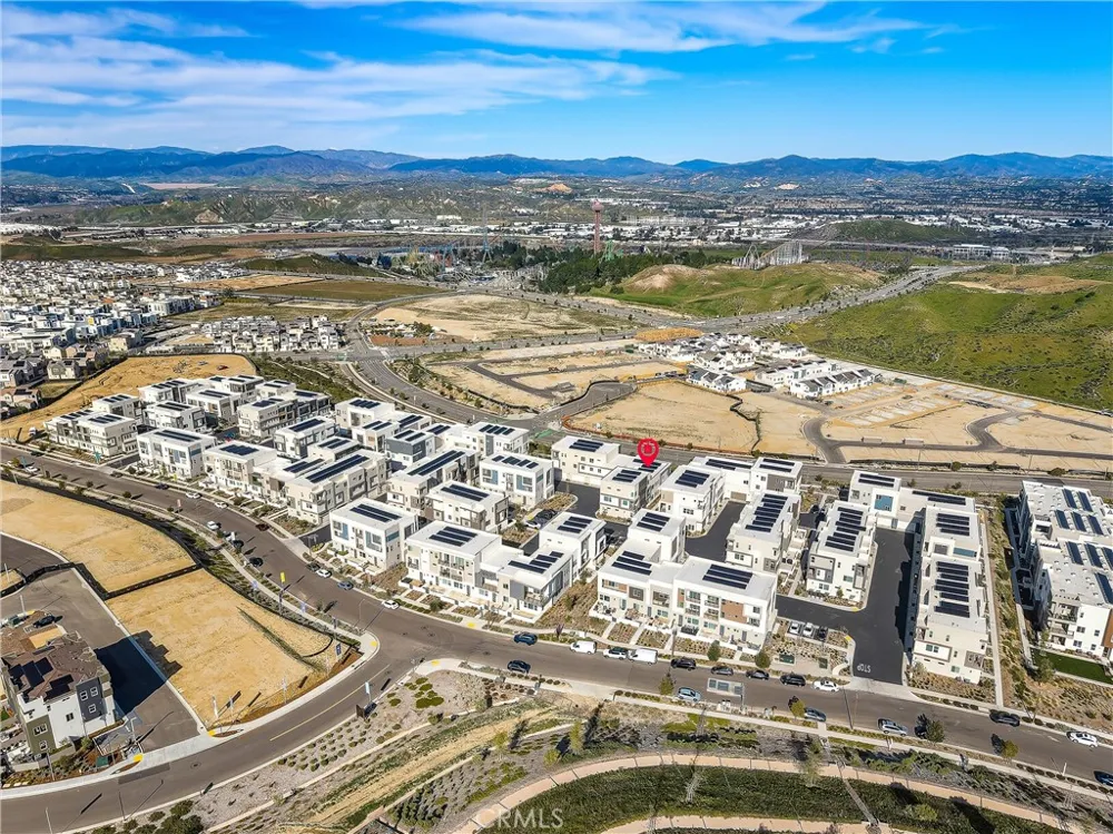 26767 Laurel Mountain Loop Valencia, CA 91381