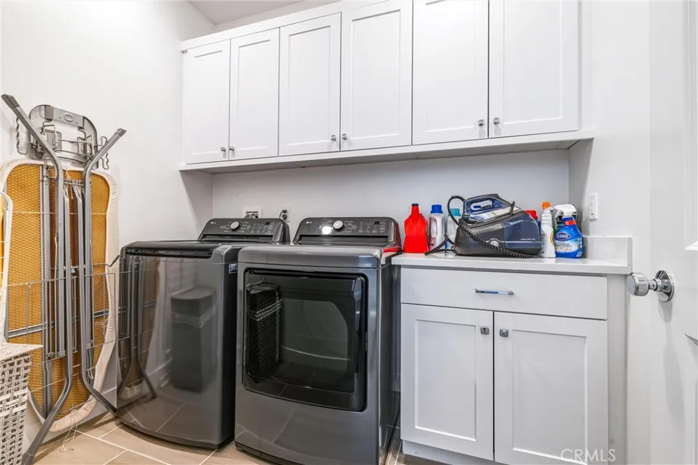 26767 Laurel Mountain Loop Valencia, CA 91381