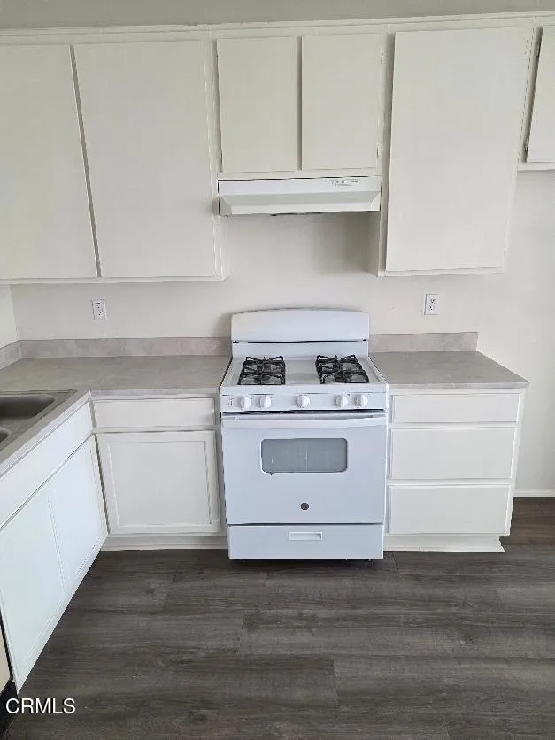 2500 El Dorado Avenue #B Oxnard, CA 93033