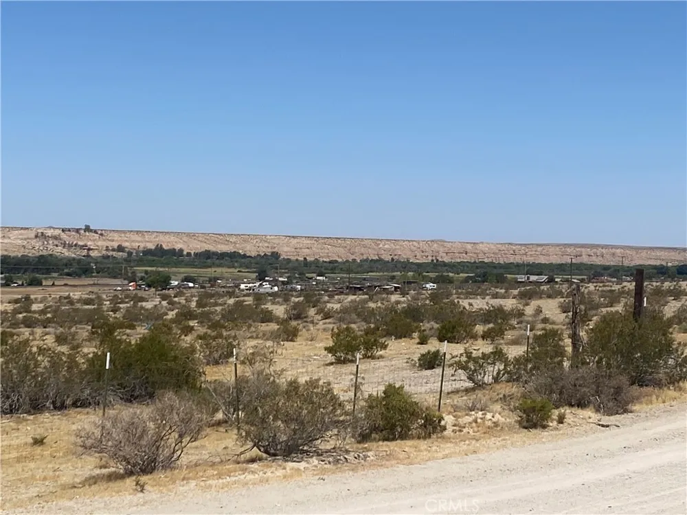 22175 Amerigo Oro Grande, CA 92368