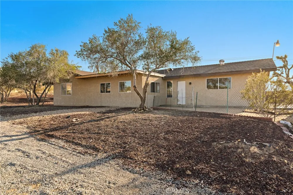 7453 Olympic Road Joshua Tree, CA 92252