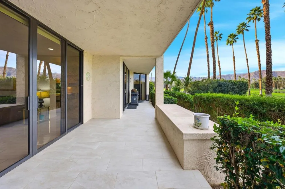 910 Island Drive #114 Rancho Mirage, CA 92270