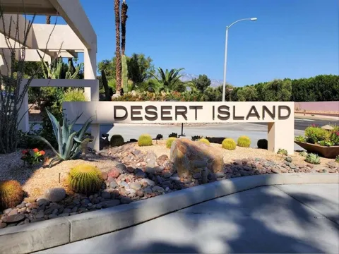 910 Island Drive #114