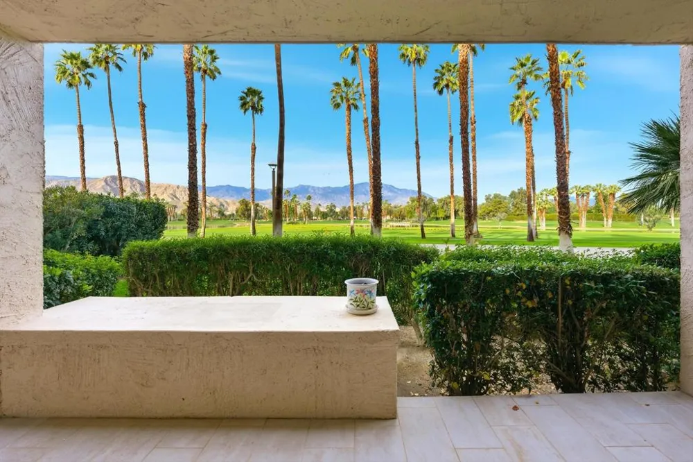 910 Island Drive #114 Rancho Mirage, CA 92270