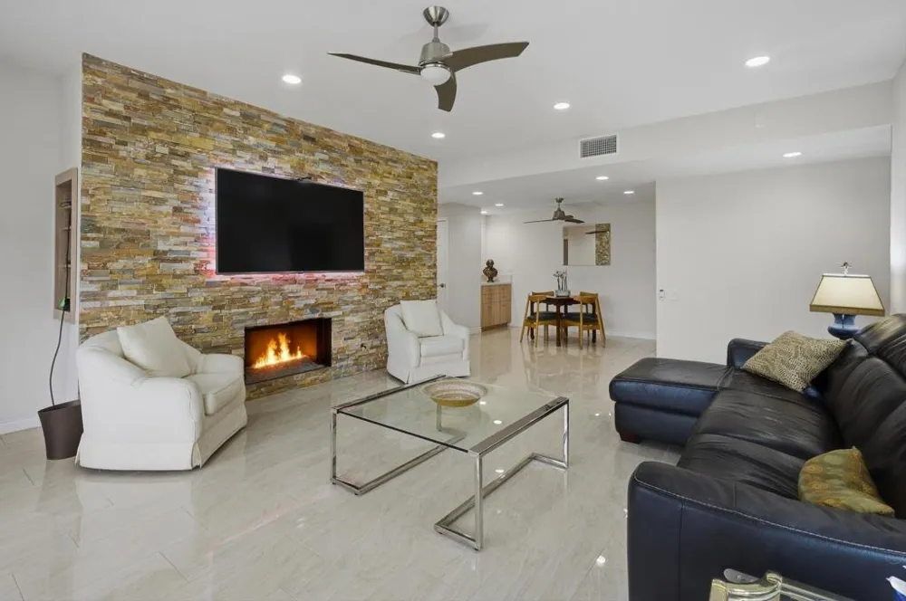 910 Island Drive #114 Rancho Mirage, CA 92270