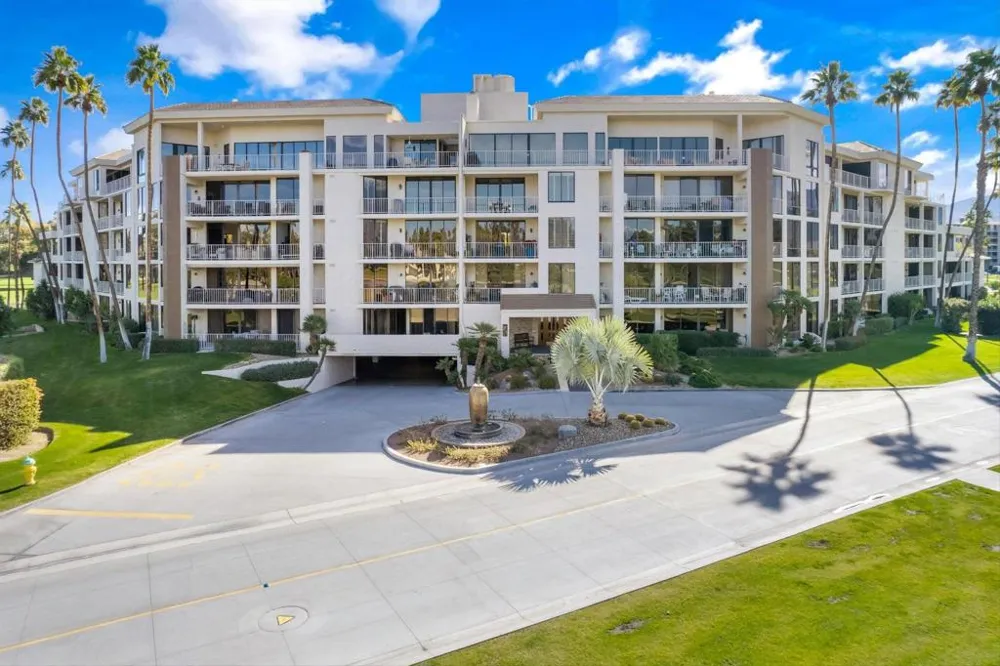 910 Island Drive #114 Rancho Mirage, CA 92270