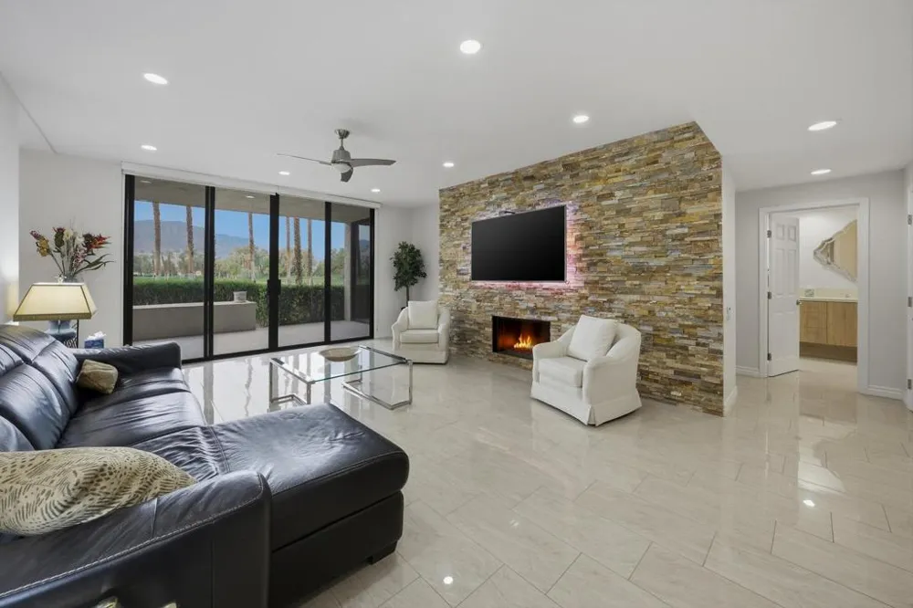 910 Island Drive #114 Rancho Mirage, CA 92270