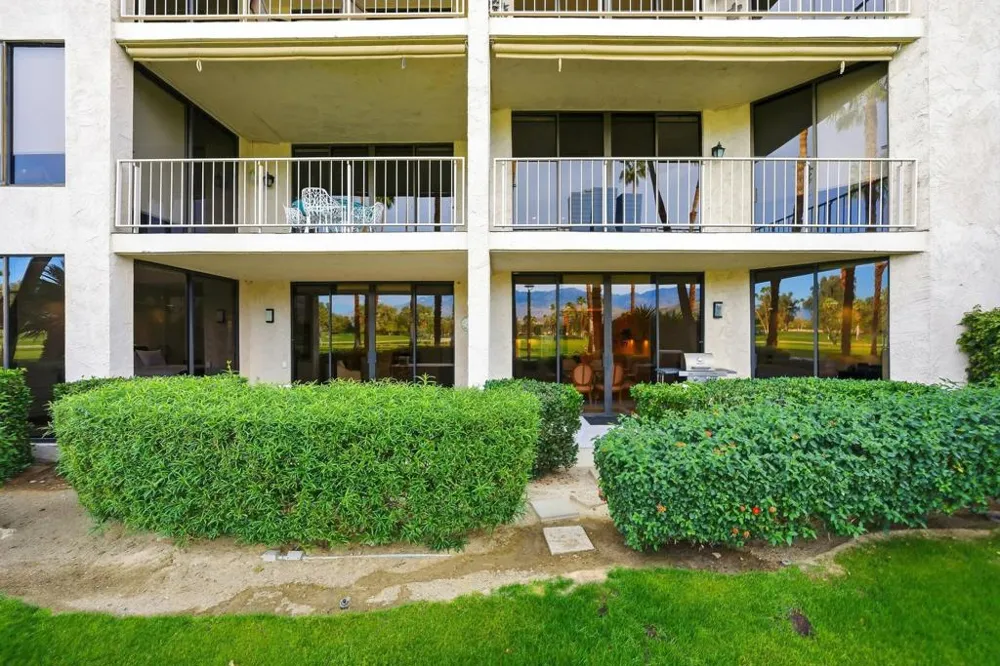 910 Island Drive #114 Rancho Mirage, CA 92270
