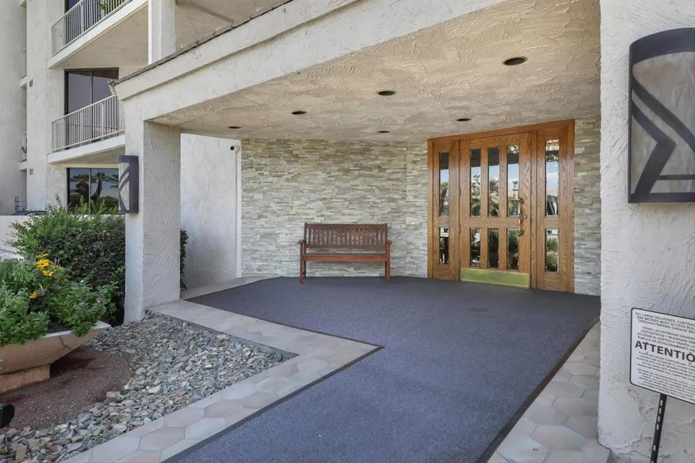 910 Island Drive #114 Rancho Mirage, CA 92270