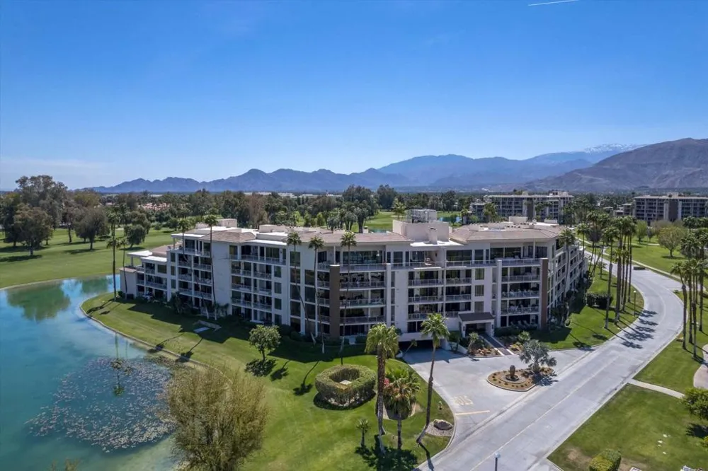 910 Island Drive #114 Rancho Mirage, CA 92270