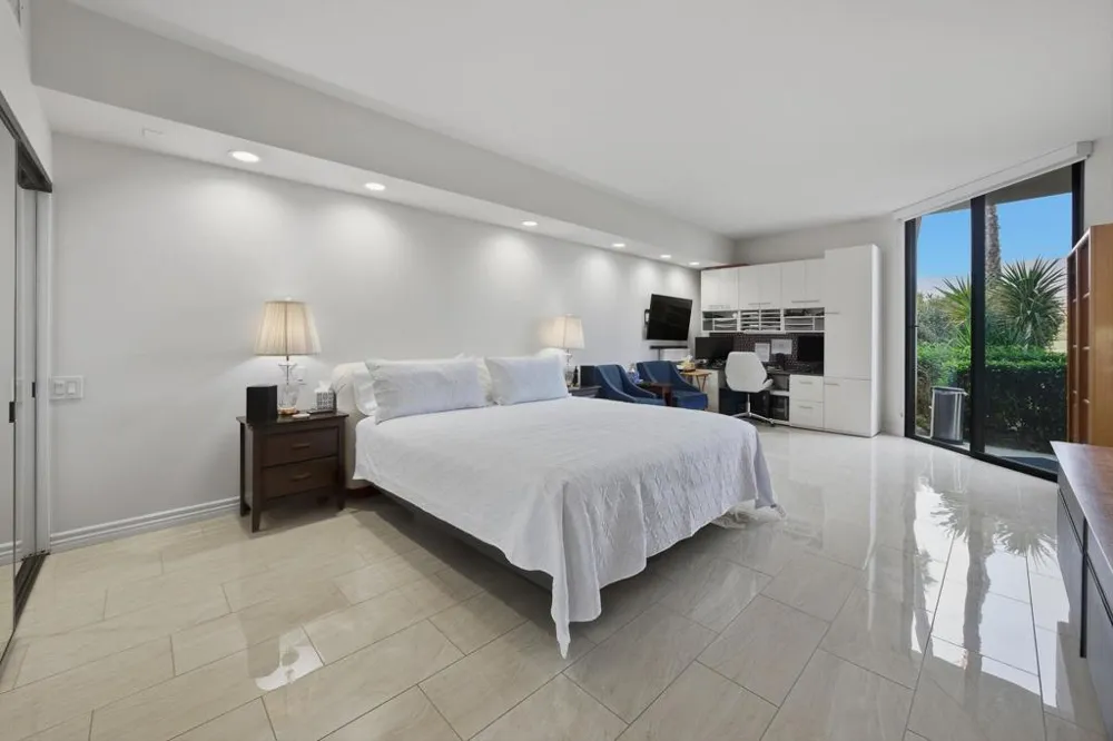 910 Island Drive #114 Rancho Mirage, CA 92270
