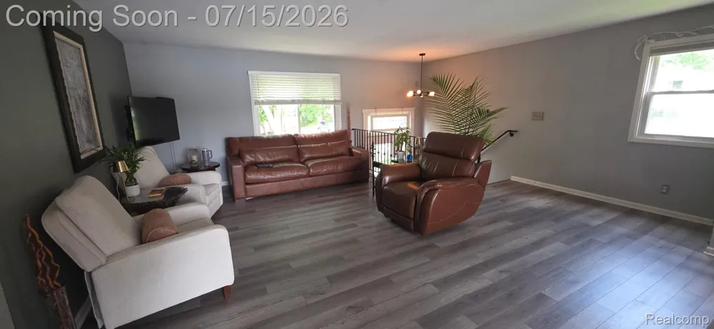 3285 Mapledale Street Commerce Charter Township, MI 48382