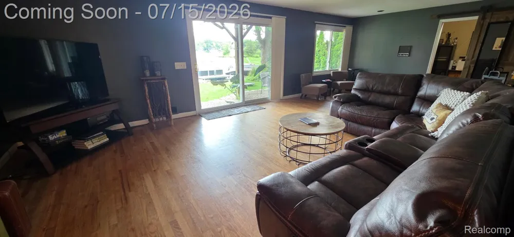 3285 Mapledale Street Commerce Charter Township, MI 48382