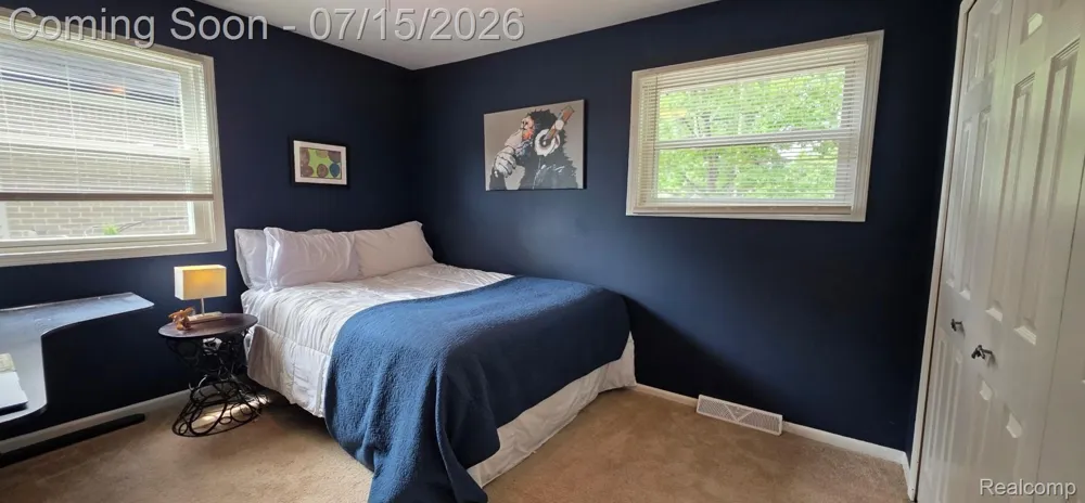3285 Mapledale Street Commerce Charter Township, MI 48382