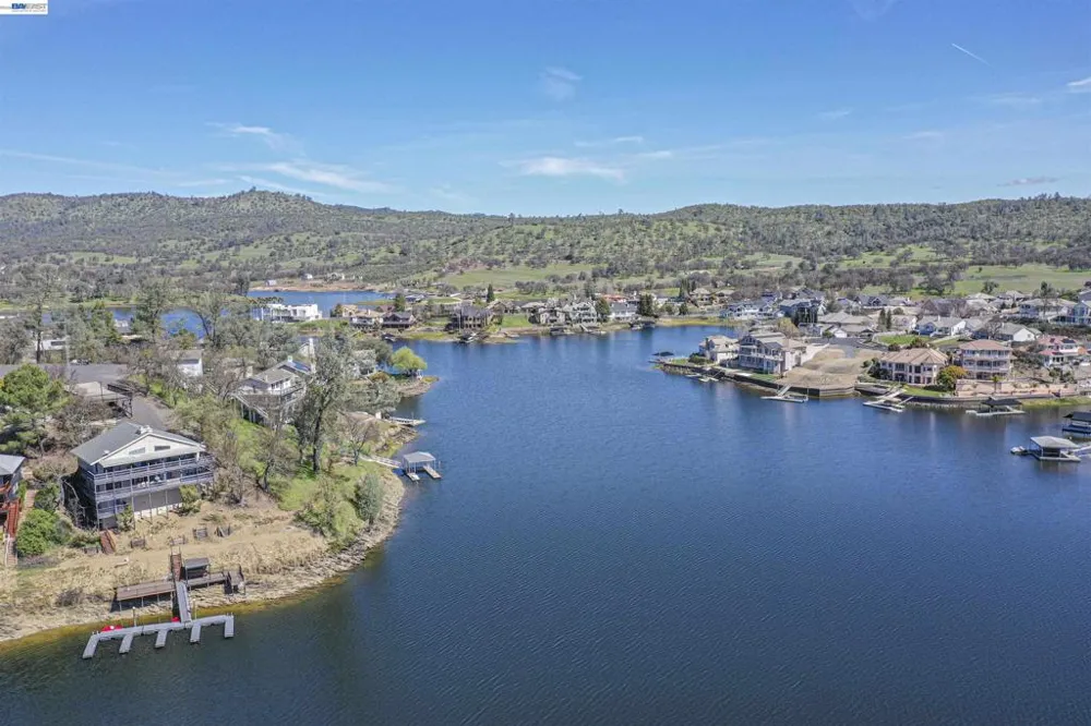 2844 Canoe Copperopolis, CA 95228