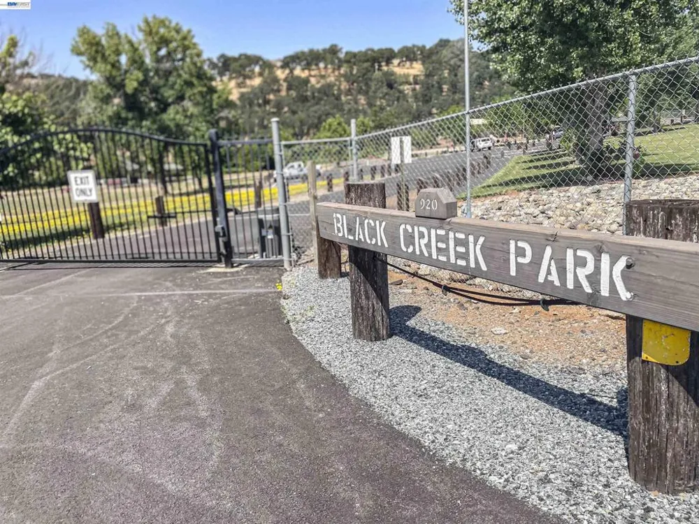 2844 Canoe Copperopolis, CA 95228