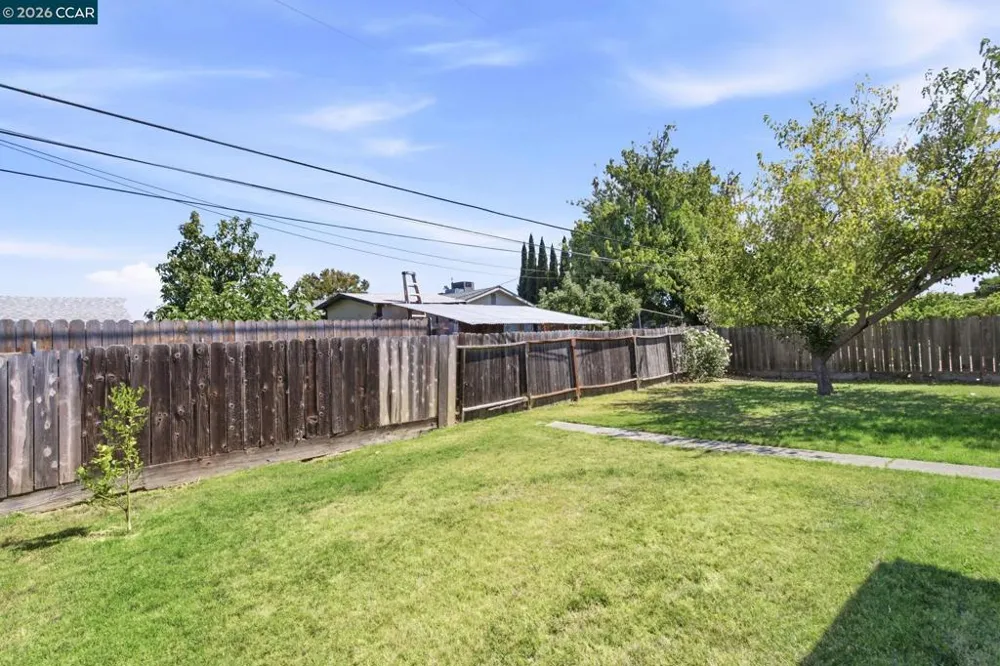 1548 James St Fairfield, CA 94533