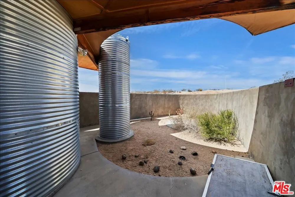 2373 Arizona Road Joshua Tree, CA 92252