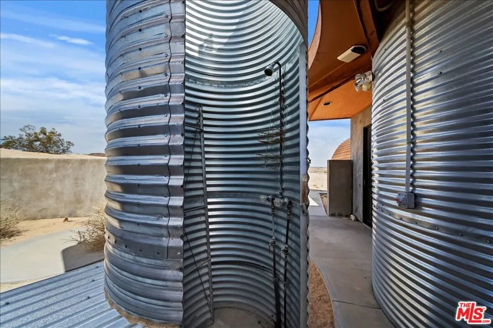 2373 Arizona Road Joshua Tree, CA 92252
