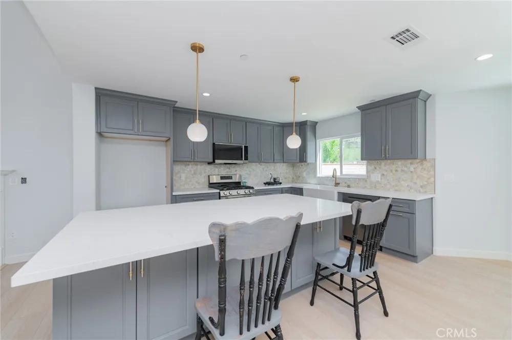 19420 Conway Springs Walnut, CA 91789