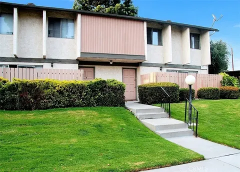 2300 S Hacienda Boulevard #G8