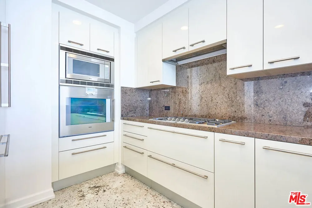 900 W OLYMPIC BOULEVARD #31E Los Angeles, CA 90015