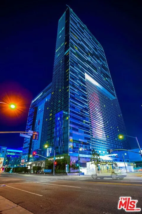 900 W OLYMPIC BOULEVARD #31E Los Angeles, CA 90015