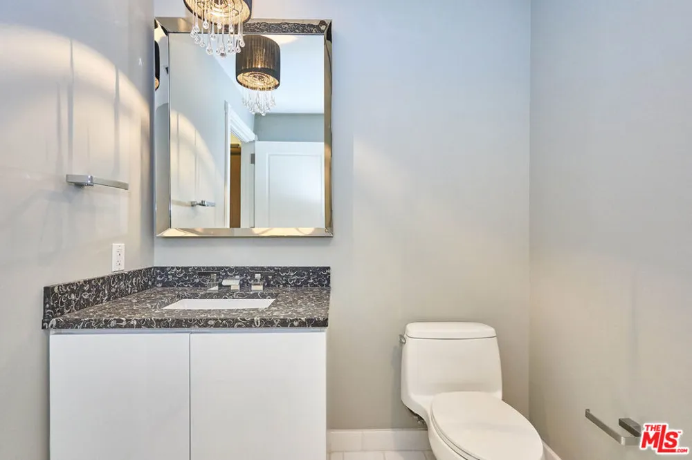 900 W OLYMPIC BOULEVARD #31E Los Angeles, CA 90015
