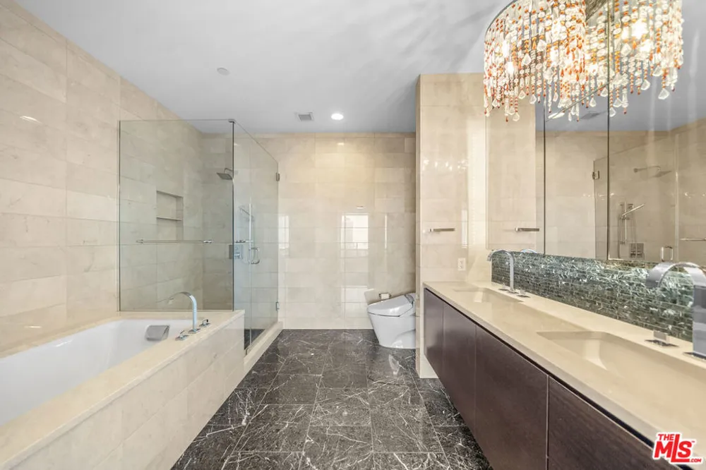 900 W OLYMPIC BOULEVARD #31E Los Angeles, CA 90015