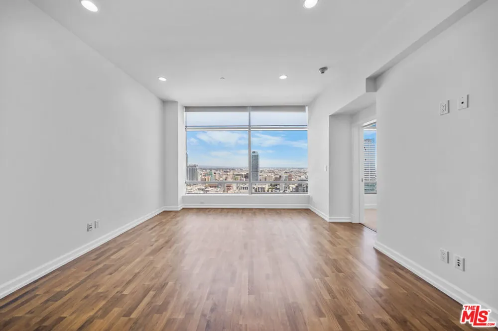 900 W OLYMPIC BOULEVARD #31E Los Angeles, CA 90015