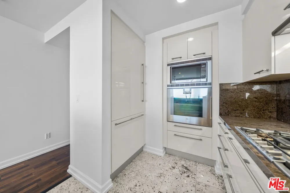 900 W OLYMPIC BOULEVARD #31E Los Angeles, CA 90015