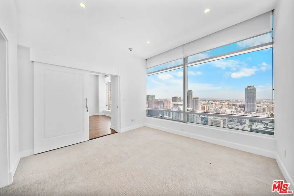 900 W OLYMPIC BOULEVARD #31E Los Angeles, CA 90015