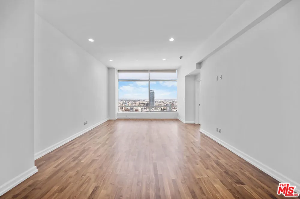 900 W OLYMPIC BOULEVARD #31E Los Angeles, CA 90015